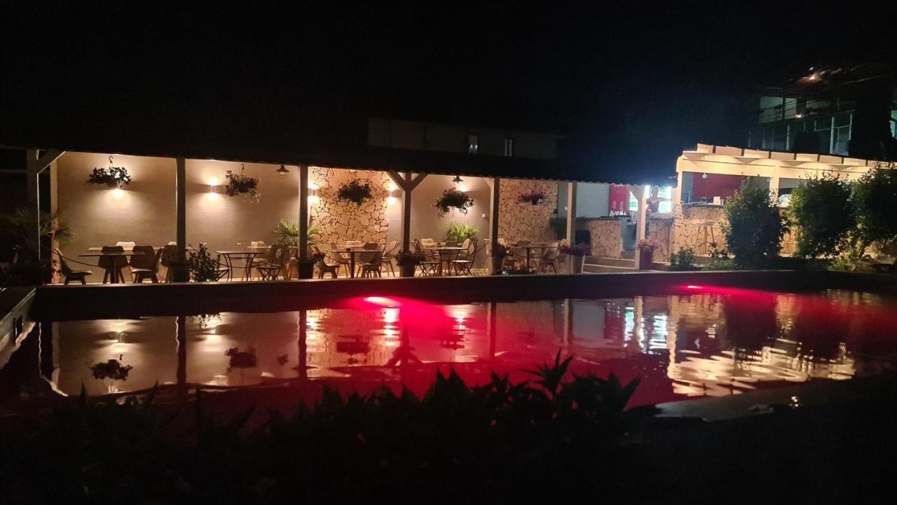 Hotel Casa Wanted Orşova Exterior foto