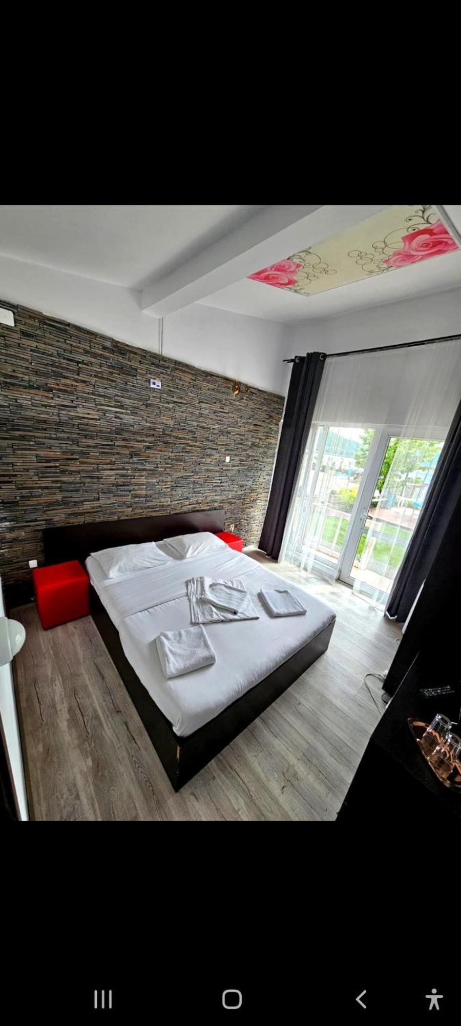 Hotel Casa Wanted Orşova Exterior foto