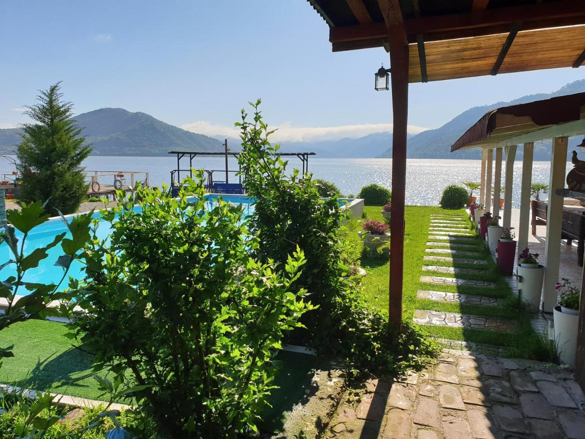 Hotel Casa Wanted Orşova Exterior foto