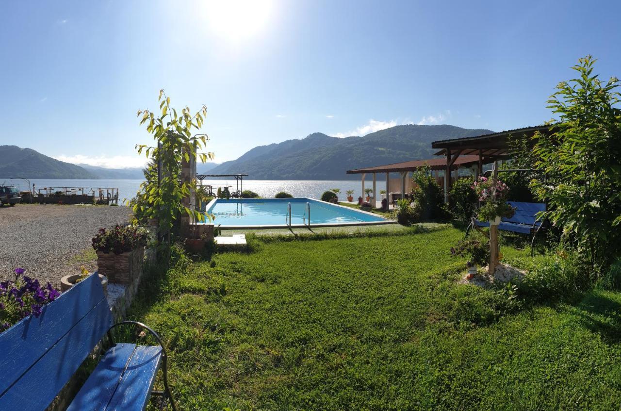 Hotel Casa Wanted Orşova Exterior foto